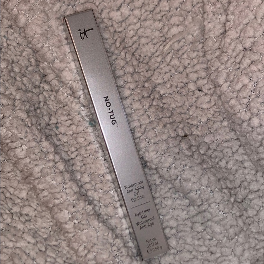 It cosmetics gel eyeliner !